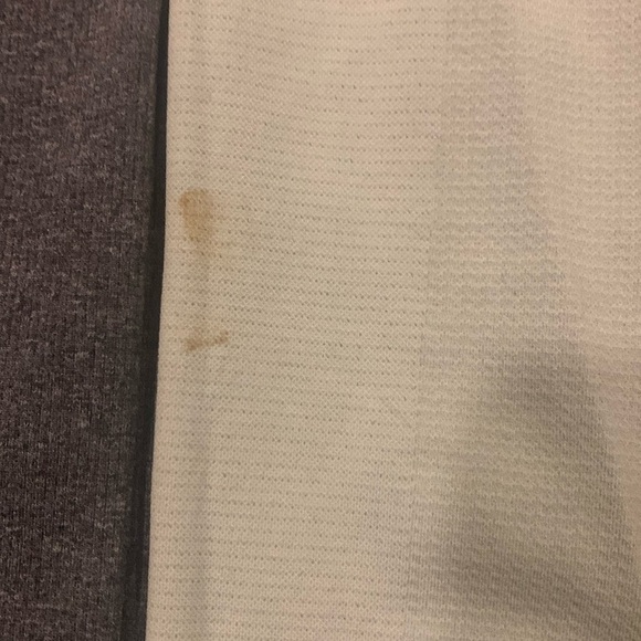 Girls long sleeve Ivivva top
Tag with size missing. 
Appears to be a youth 12 - Picture 3 of 6